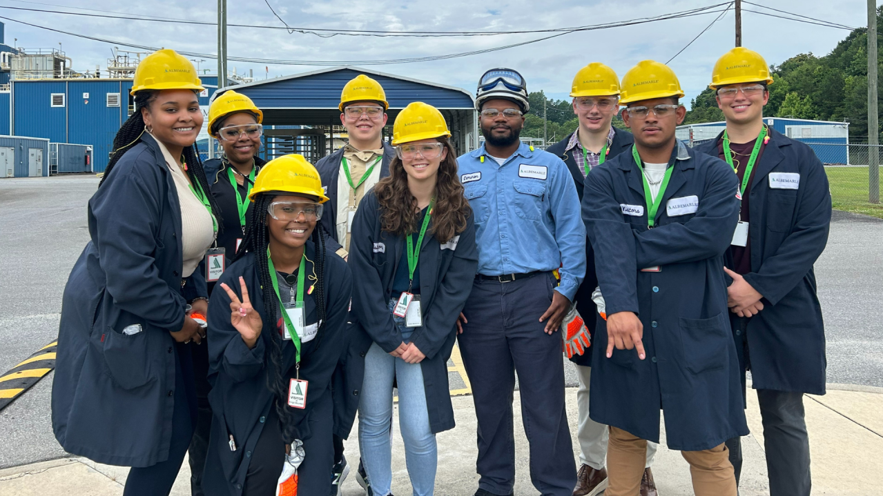 picture of interns in hardhats
