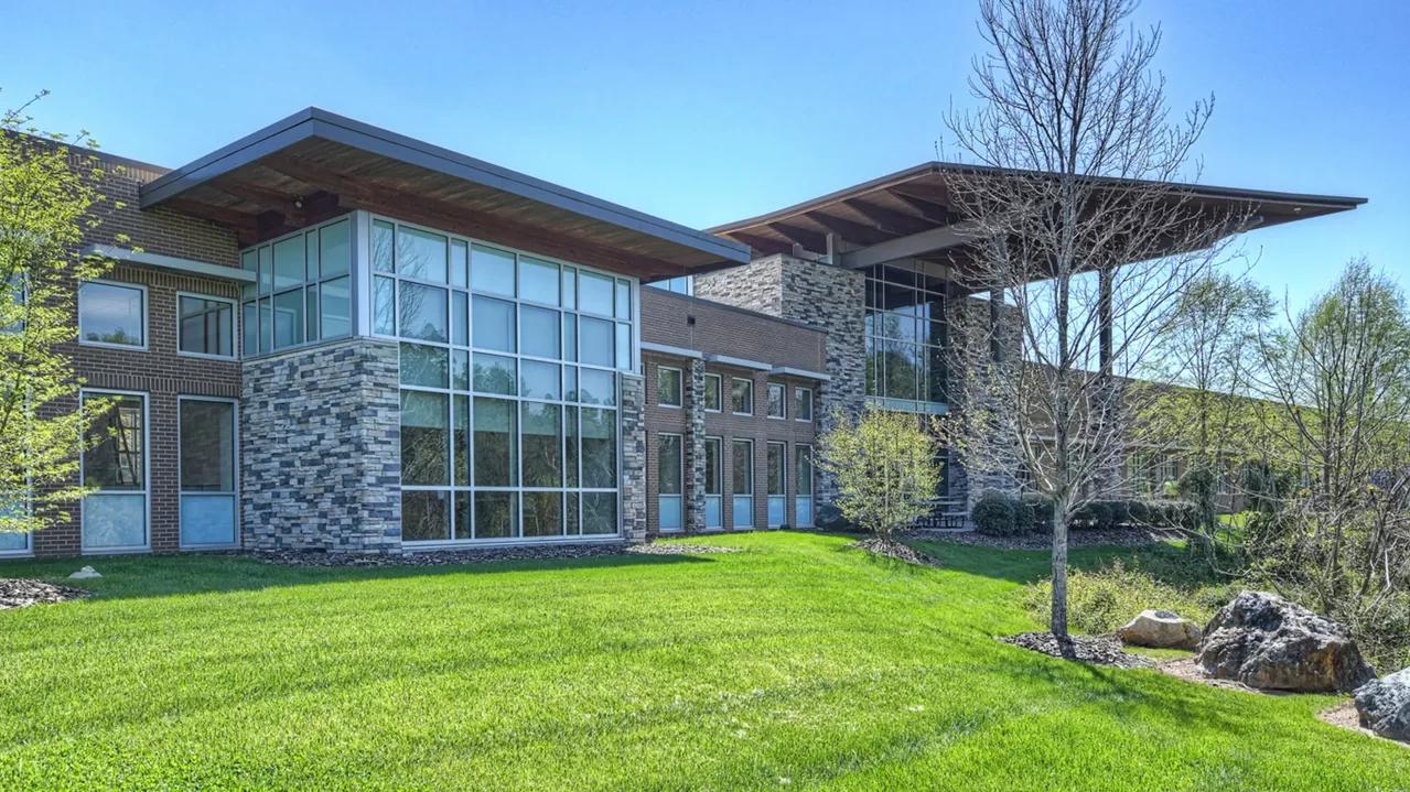 Exterior image of Kings Mountain offices.