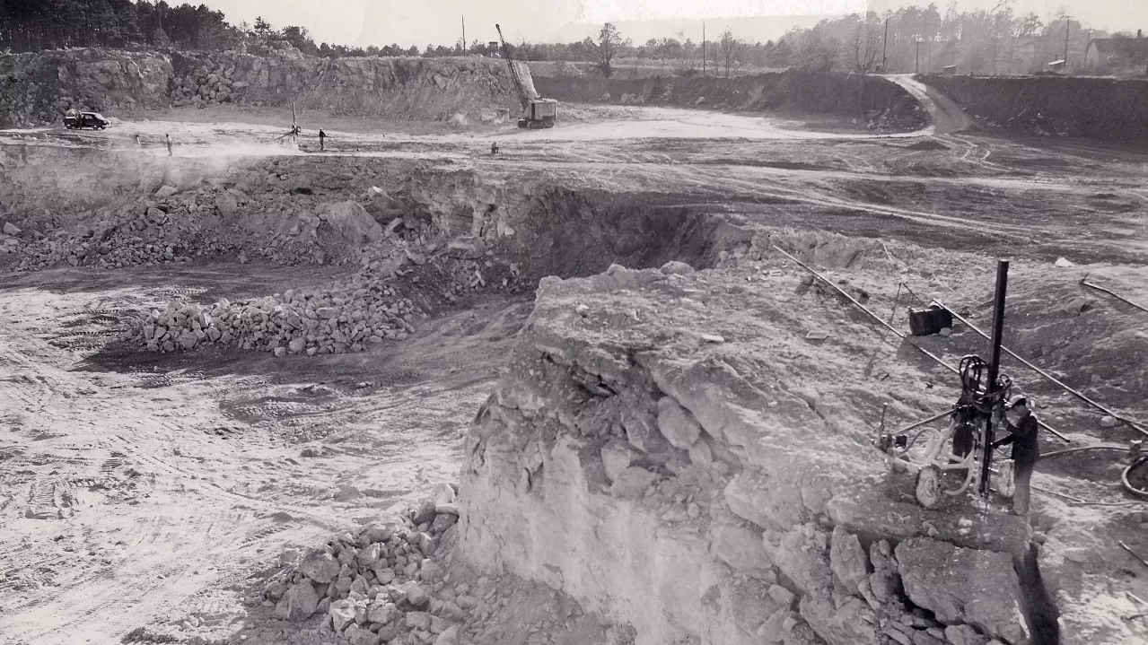 Black and white photo of drilling in Kings Mountain.