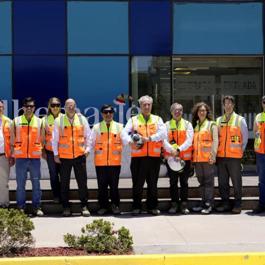 A photo of Albemarle employees in Chile celebrating the new DLE plant design